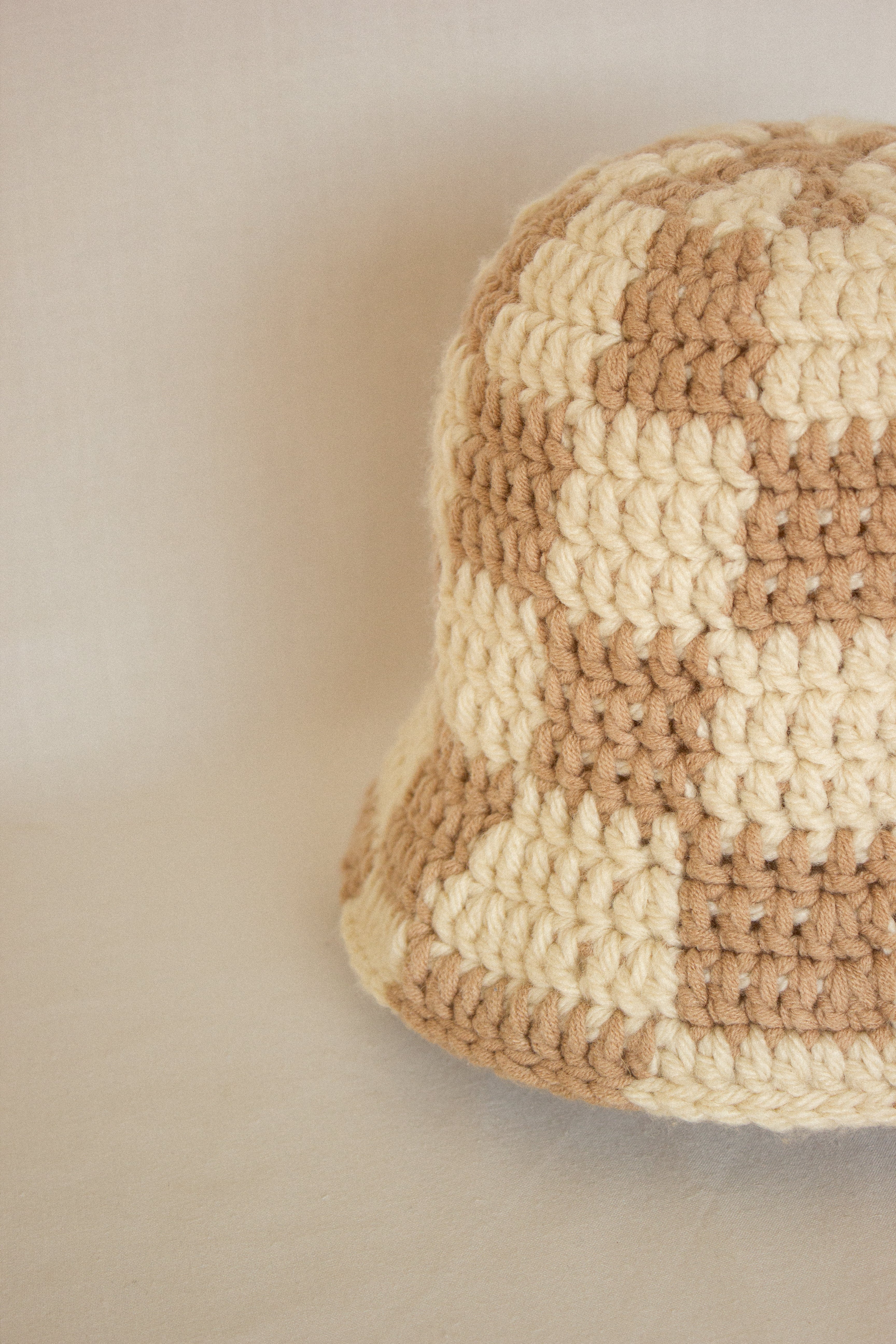 Cleo - Checkered bucket Hat
